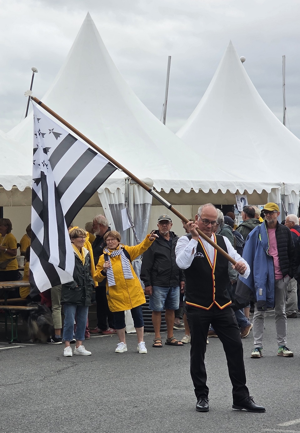 8. den – Slavnost v Erquy a odpočinek u moře